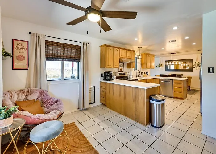 Vacation W/ Private Pool & Patio! Holiday home Yuma
